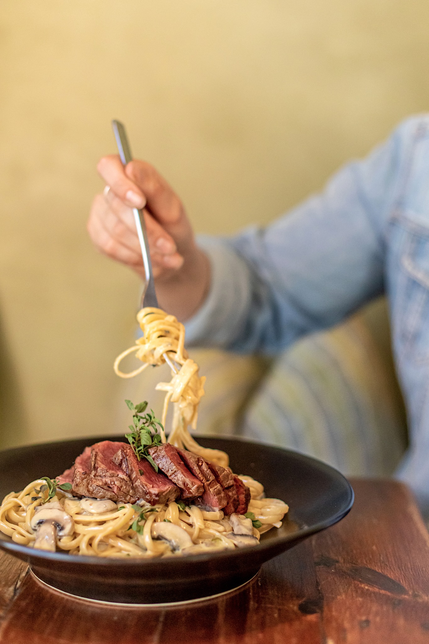 102433949_1876048315862998_8637305018471443030_n